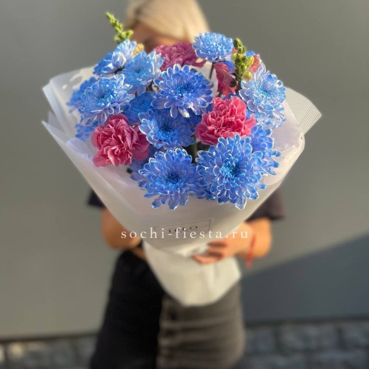 Букет сборный с хризантемой в Якутске