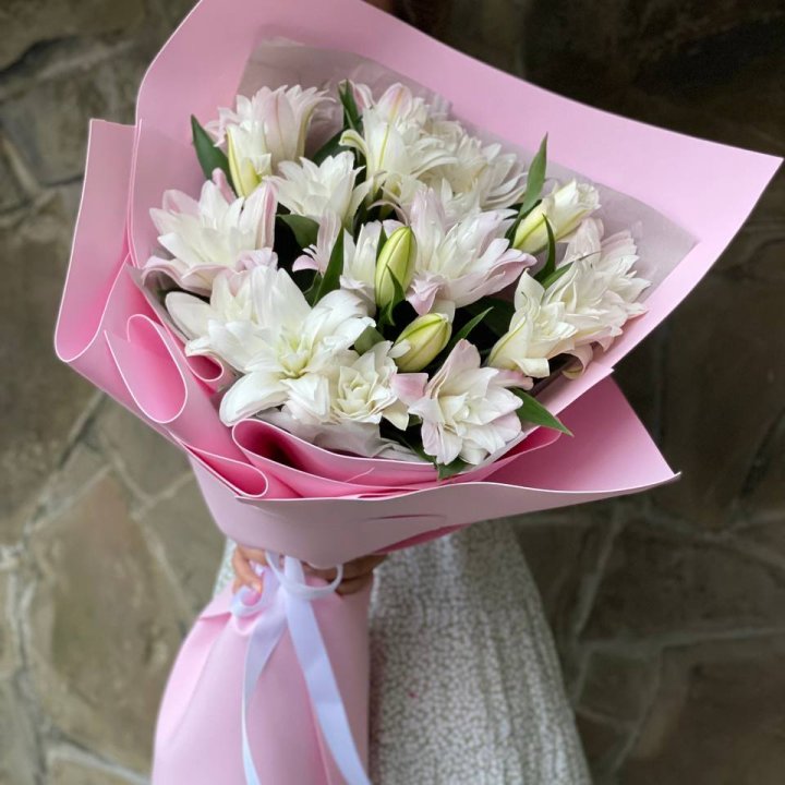 Букет пионовидных лилий №1 в Якутске