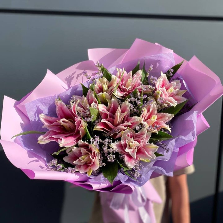 Букет пионовидных лилий №4 в Якутске