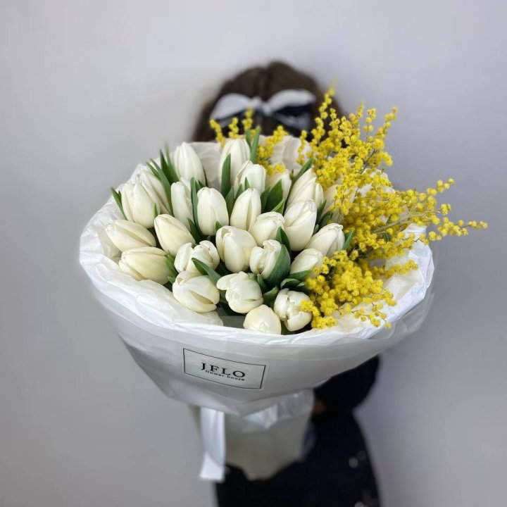 Дуо тюльпан и мимоза в Якутске