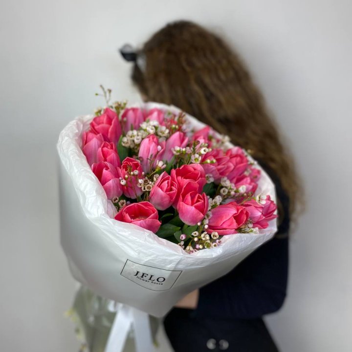 Дуо тюльпаны с хамелациумом в Якутске