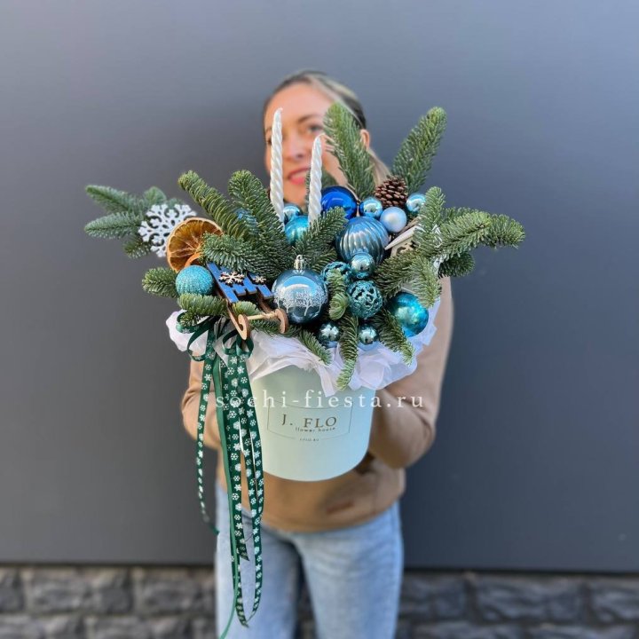 Композиция "Мери крисмас блю" в Якутске