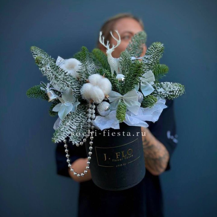 Композиция "Мери крисмас" в Якутске