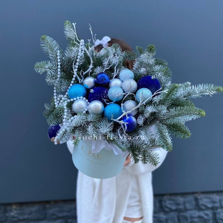 Композиция "Голубая бездна" в Якутске