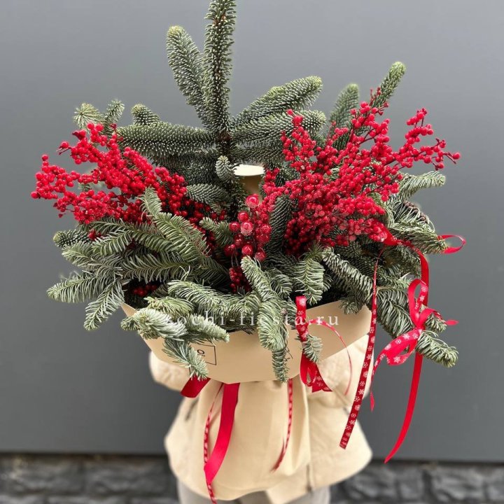 Букет нобилиса и ягод в Якутске