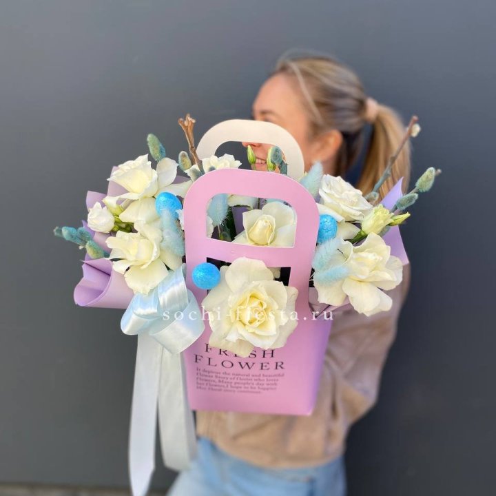 Цветочная сумочка "Пасхальная композиция" в Якутске