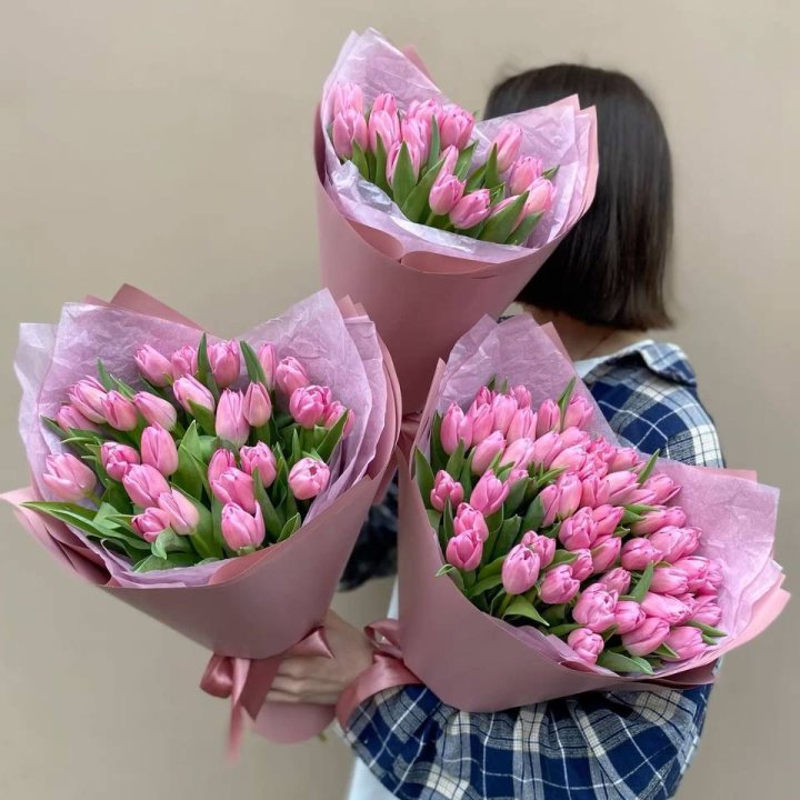 Букет розовых тюльпанов в Якутске