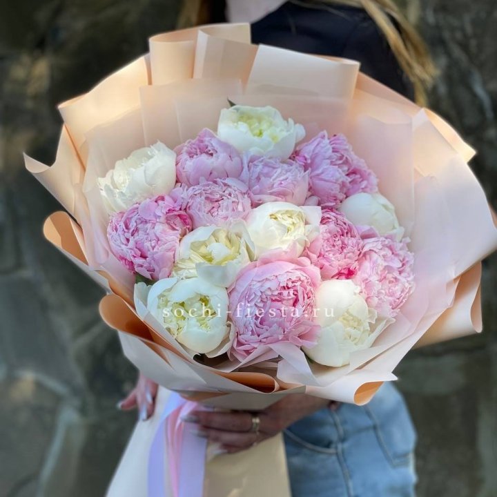 Букет 15 зефирных пионов в Якутске