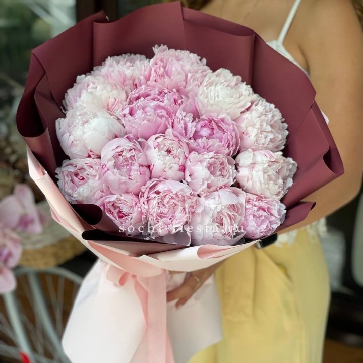 Букет 17 зефирных пионов в Якутске