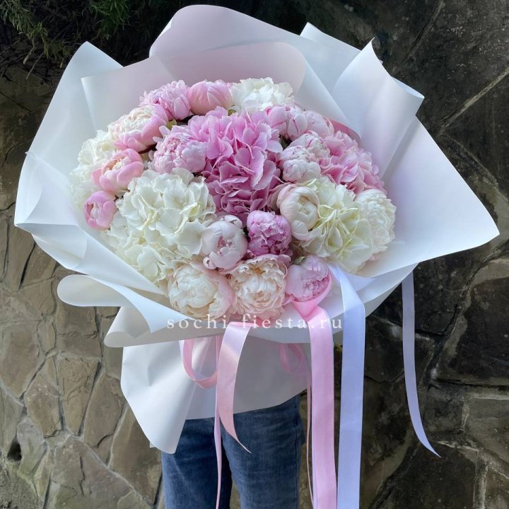 Букет "Пионы и Гортензии" в Якутске
