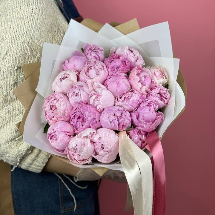 Букет из 21 пионов в Якутске