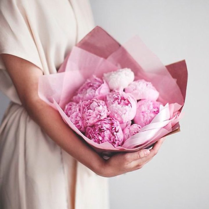 9 зефирных пионов в Якутске