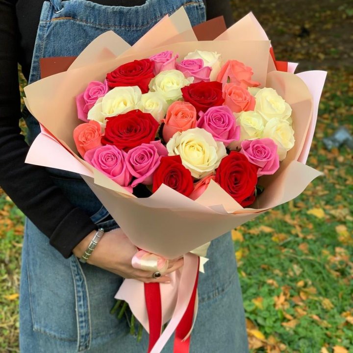 25 роз "Карусель" в Якутске