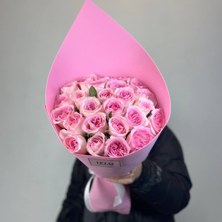 25 нежных роз в Якутске