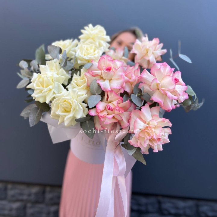 15 Французских роз в боксе в Якутске