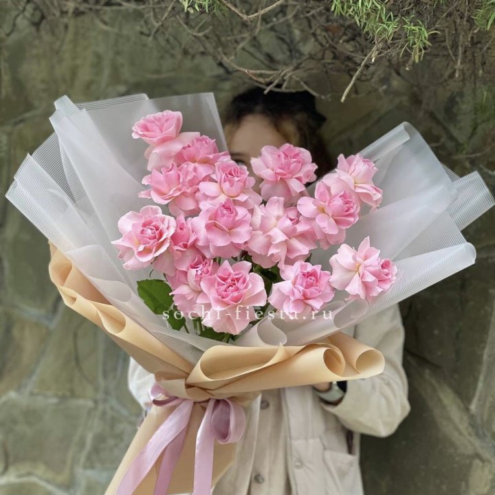 Букет из 15 французских роз Пинк дрим в Якутске