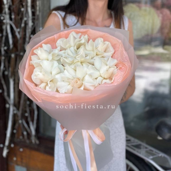 7 Белых французских роз в Якутске