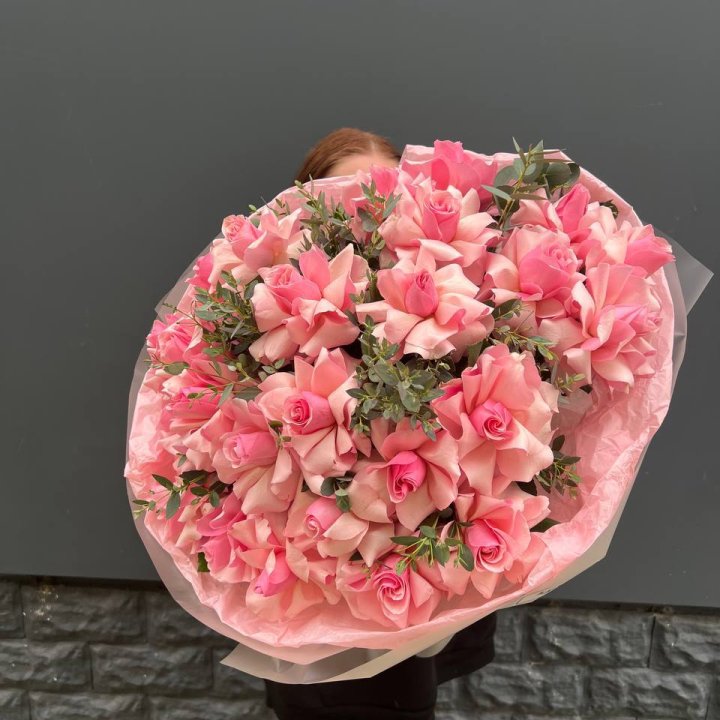  25 розовых французских роз в Якутске