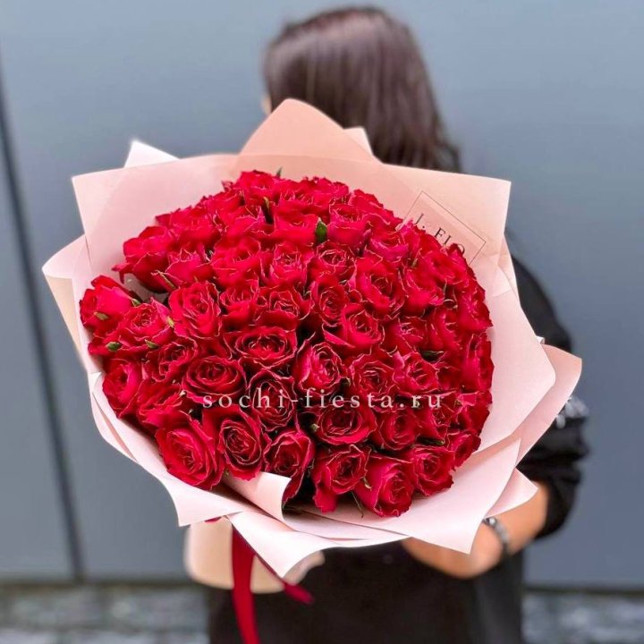 55 кенийских роз в Якутске