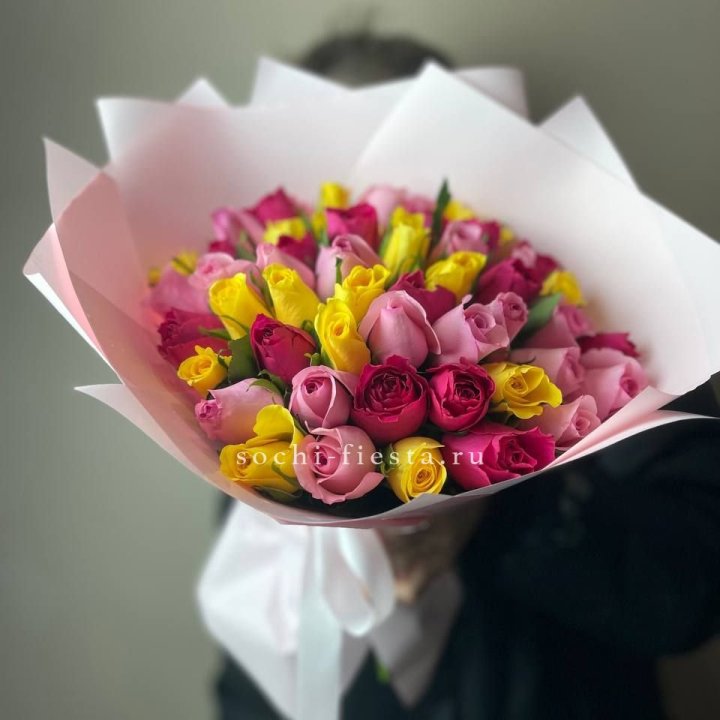 Букет из 51 розы Микс (Кения) в Якутске