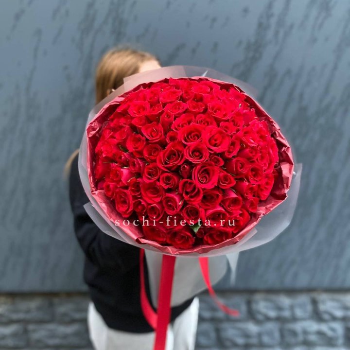 101  красная кенийская роза  в Якутске