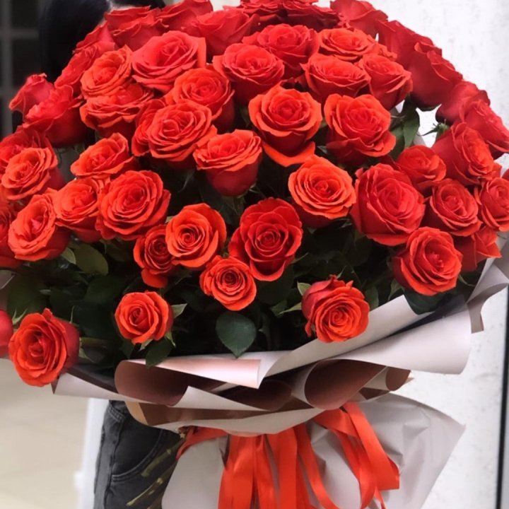 Букет высоких эквадорских роз  в Якутске