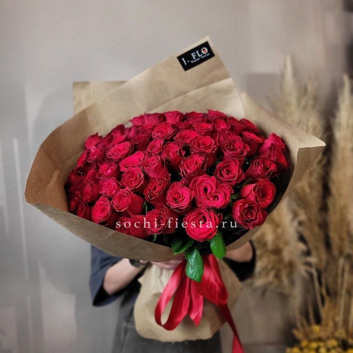 63 красных роз вайт в Якутске