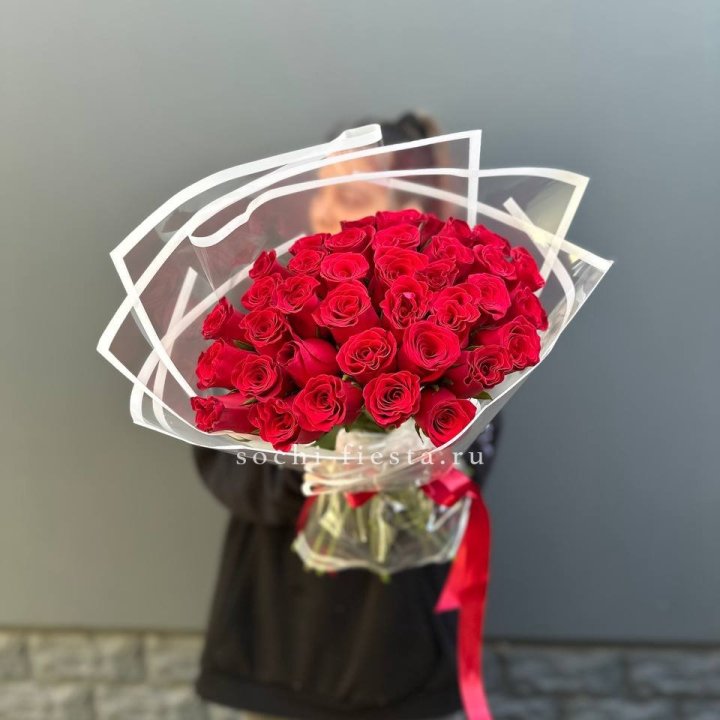31 красная роза в Якутске