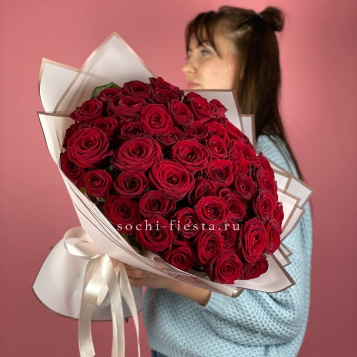 51 красная роза "Лавели" в Якутске
