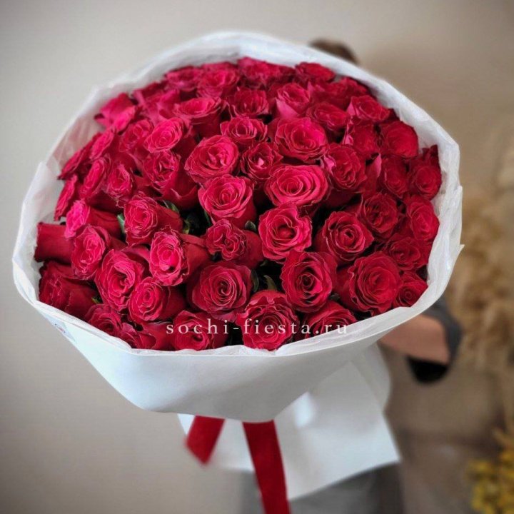 65 красных роз вайт в Якутске