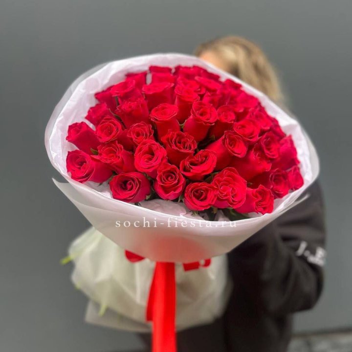 55 красных роз "Амелия" в Якутске