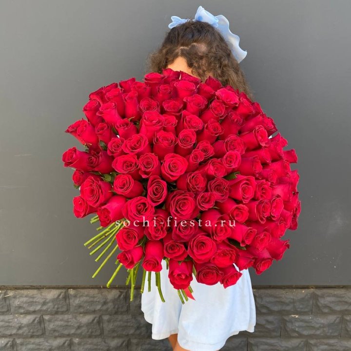 101 красная роза в Якутске