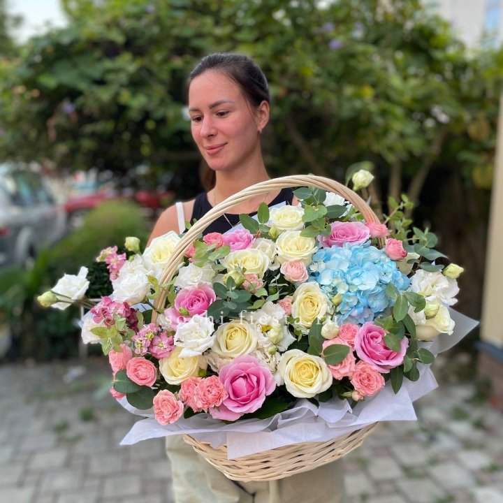 Цветочная корзина №2 в Якутске