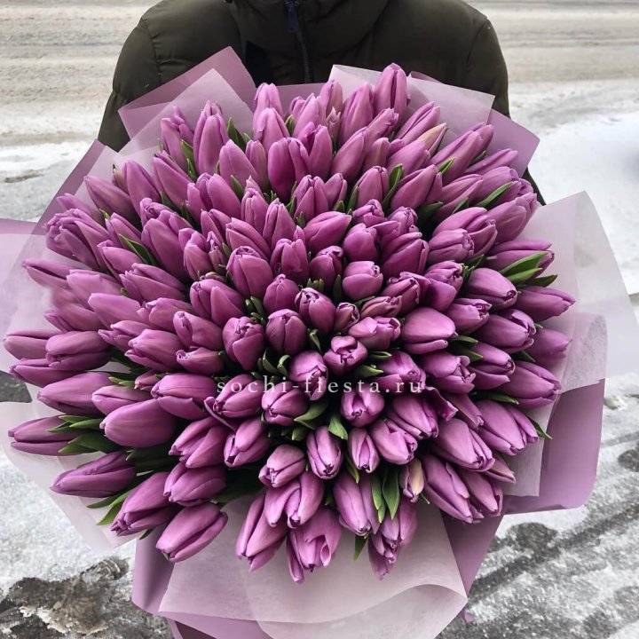 101 сиреневый тюльпан в Якутске