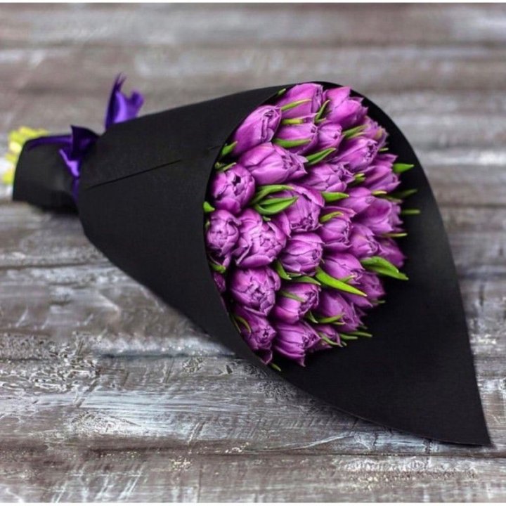 Пионовидные тюльпаны блэк в Якутске